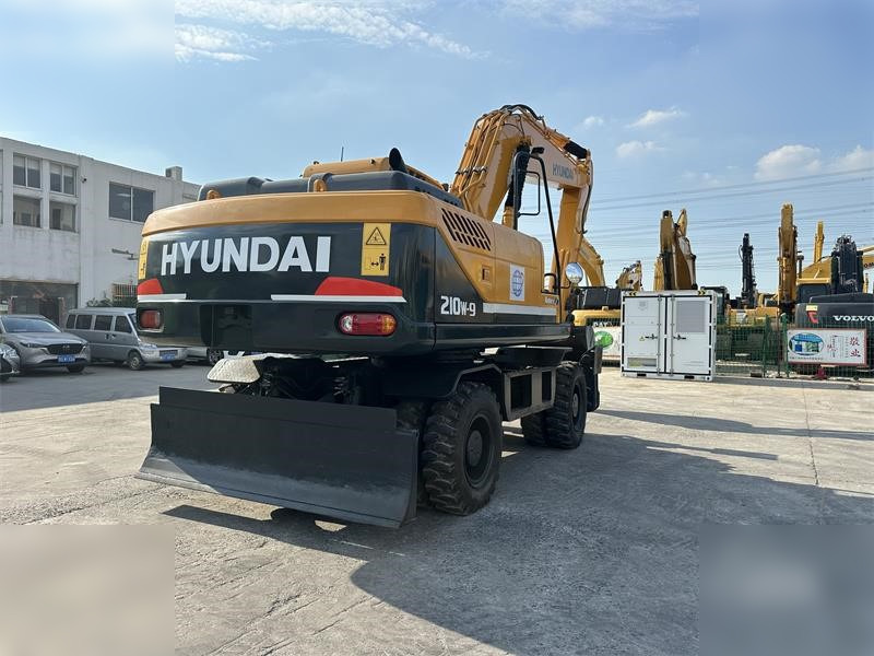 HYUNDAI ROBEX 210W-9 - Excavadora de ruedas: foto 2 HYUNDAI ROBEX 210W-9 - Excavadora de ruedas: foto 2