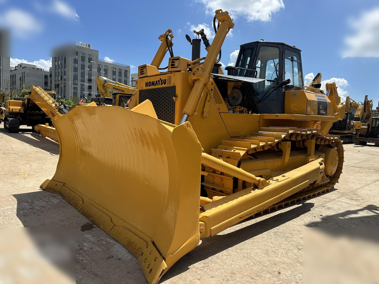 KOMATSU D155A-5 - Bulldozer: foto 2 KOMATSU D155A-5 - Bulldozer: foto 2