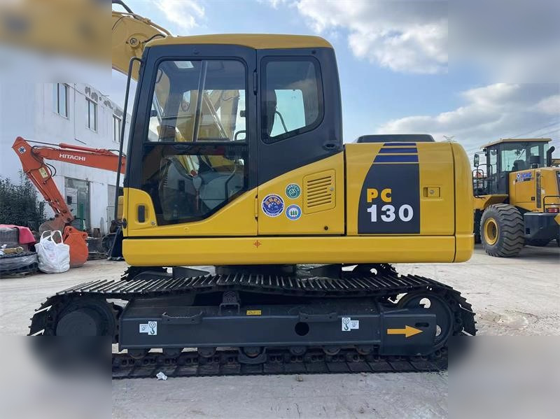 KOMATSU PC130-7 - Excavadora de cadenas: foto 3 KOMATSU PC130-7 - Excavadora de cadenas: foto 3