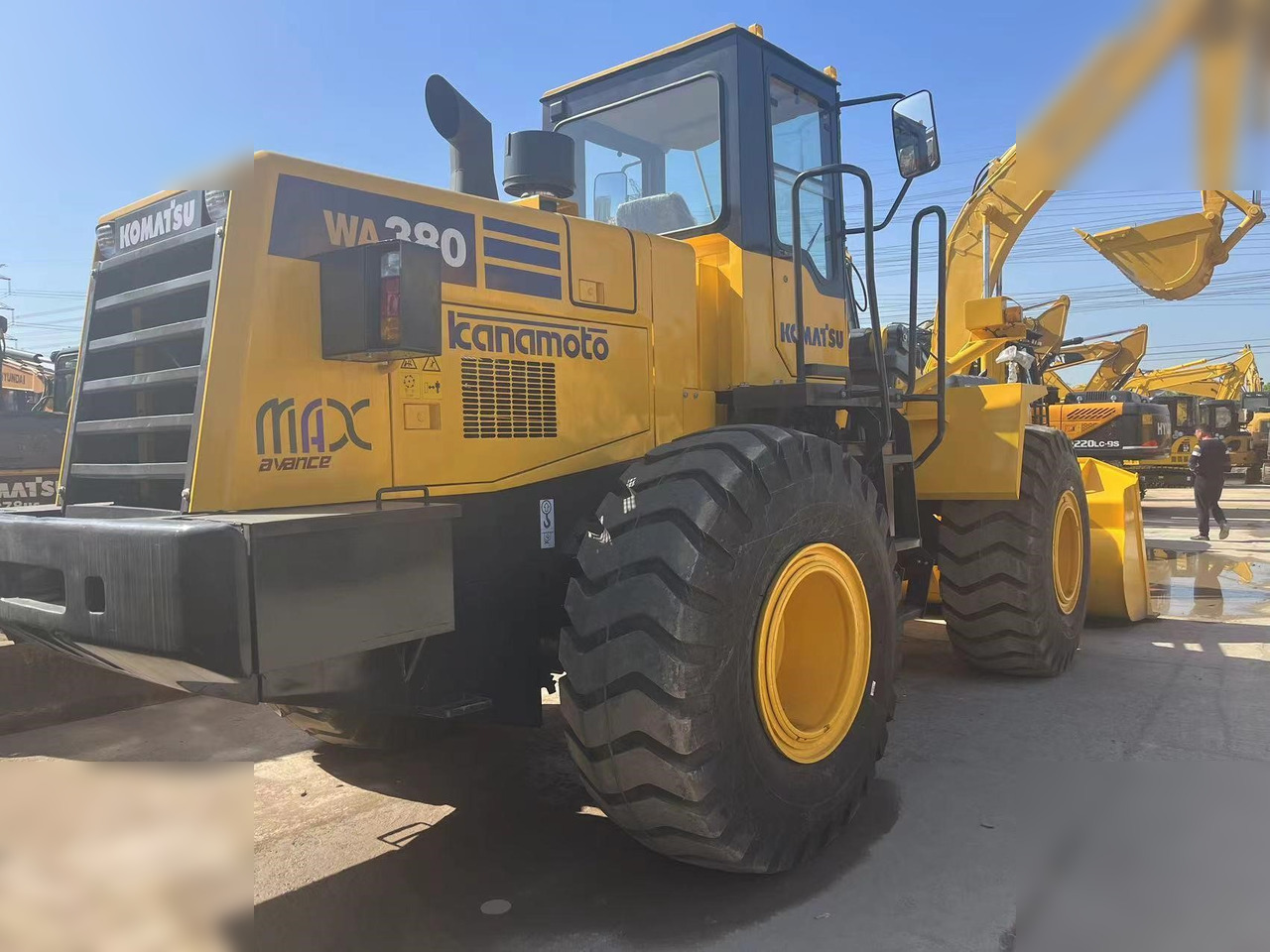 KOMATSU WA320-3 - Cargadora de ruedas: foto 2 KOMATSU WA320-3 - Cargadora de ruedas: foto 2