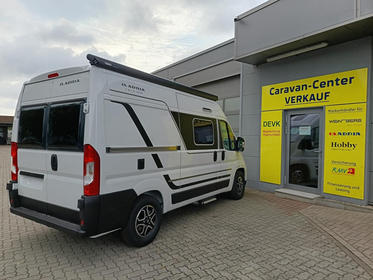 Adria Twin ALL-IN 540 SP*AUTOMATIK*SAFETY*STYLE*SOFORT - Cámper: foto 4 Adria Twin ALL-IN 540 SP*AUTOMATIK*SAFETY*STYLE*SOFORT - Cámper: foto 4