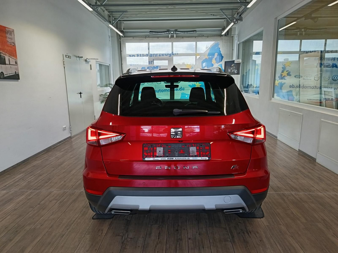 Seat Arona 1,5TSI FR*AHK*NAVI*ACC*LED*BEATS*R-KAM*DAB - SUV/ Todoterreno: foto 5 Seat Arona 1,5TSI FR*AHK*NAVI*ACC*LED*BEATS*R-KAM*DAB - SUV/ Todoterreno: foto 5