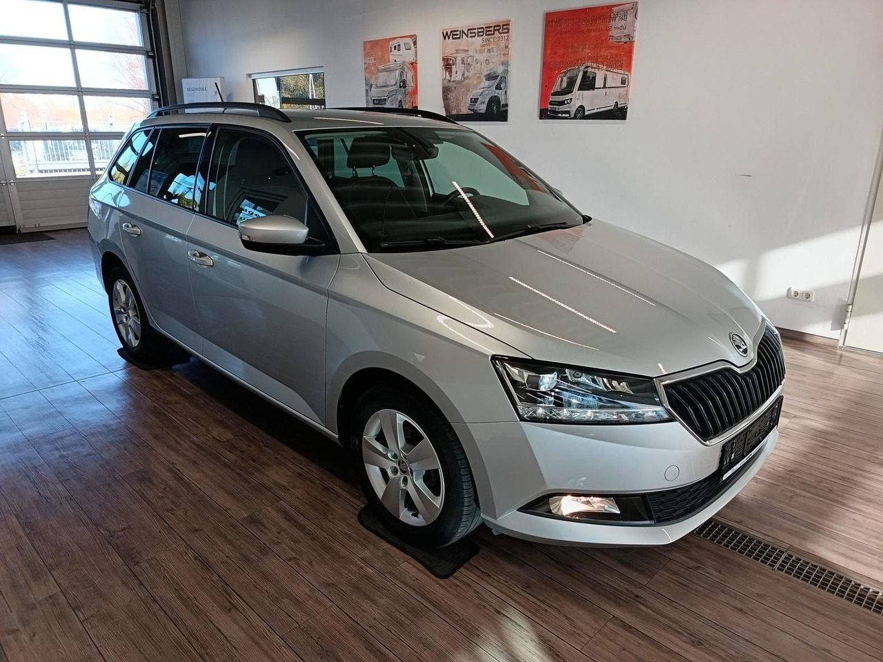 Skoda Fabia Combi Style 1.0 TSI*AHK*LED*R-KAM*PDC*SHZ* - Coche familiar: foto 3 Skoda Fabia Combi Style 1.0 TSI*AHK*LED*R-KAM*PDC*SHZ* - Coche familiar: foto 3