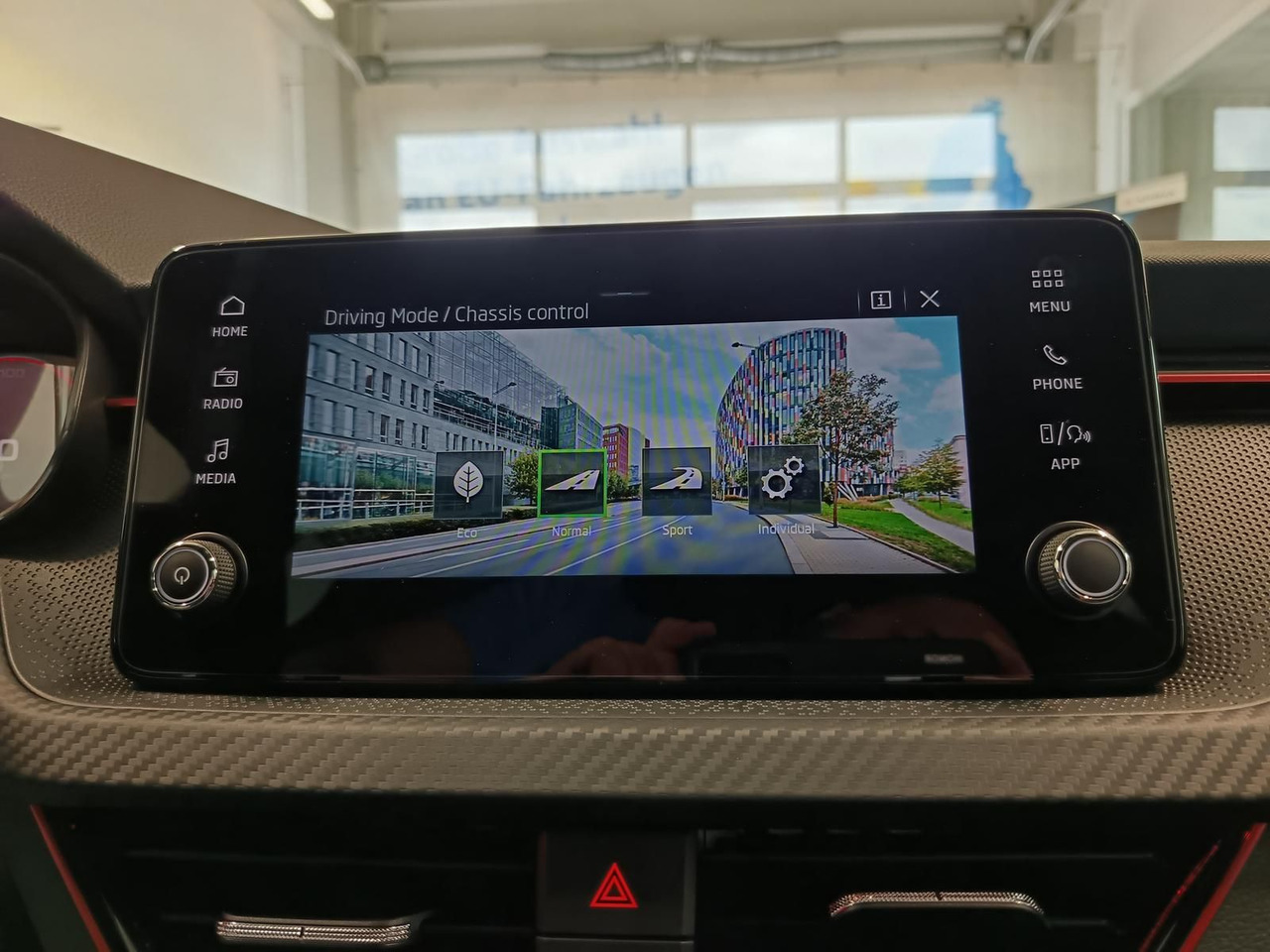 SUV/ Todoterreno Skoda Kamiq Monte Carlo 1.5 TSI DSG*5J.GARANTIE*PANO*: foto 15