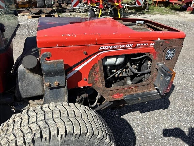 Tractor municipal Carraro 3800 HST Superpark: foto 8 Tractor municipal Carraro 3800 HST Superpark: foto 8