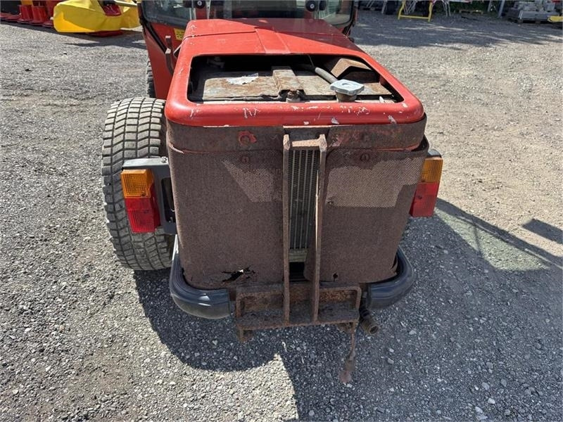 Tractor municipal Carraro 3800 HST Superpark: foto 9 Tractor municipal Carraro 3800 HST Superpark: foto 9