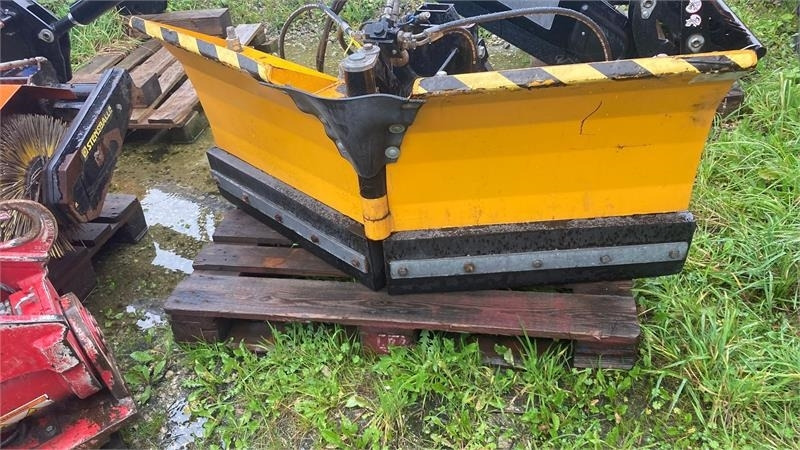 GMR FS1500V V-Plov - Cuchilla quitanieves para Maquinaria agrícola: foto 1 GMR FS1500V V-Plov - Cuchilla quitanieves para Maquinaria agrícola: foto 1