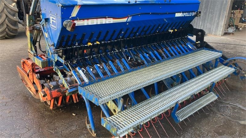 Kuhn HR 3001 M med Fiona Apollo - Combinado de siembra: foto 3 Kuhn HR 3001 M med Fiona Apollo - Combinado de siembra: foto 3