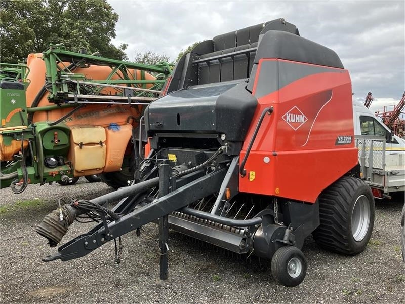 Kuhn VB 2295 - Rotoempacadora: foto 2 Kuhn VB 2295 - Rotoempacadora: foto 2
