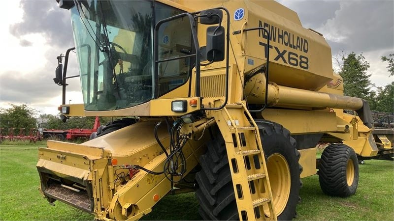 New Holland TX68 - Cosechadora de granos: foto 1 New Holland TX68 - Cosechadora de granos: foto 1