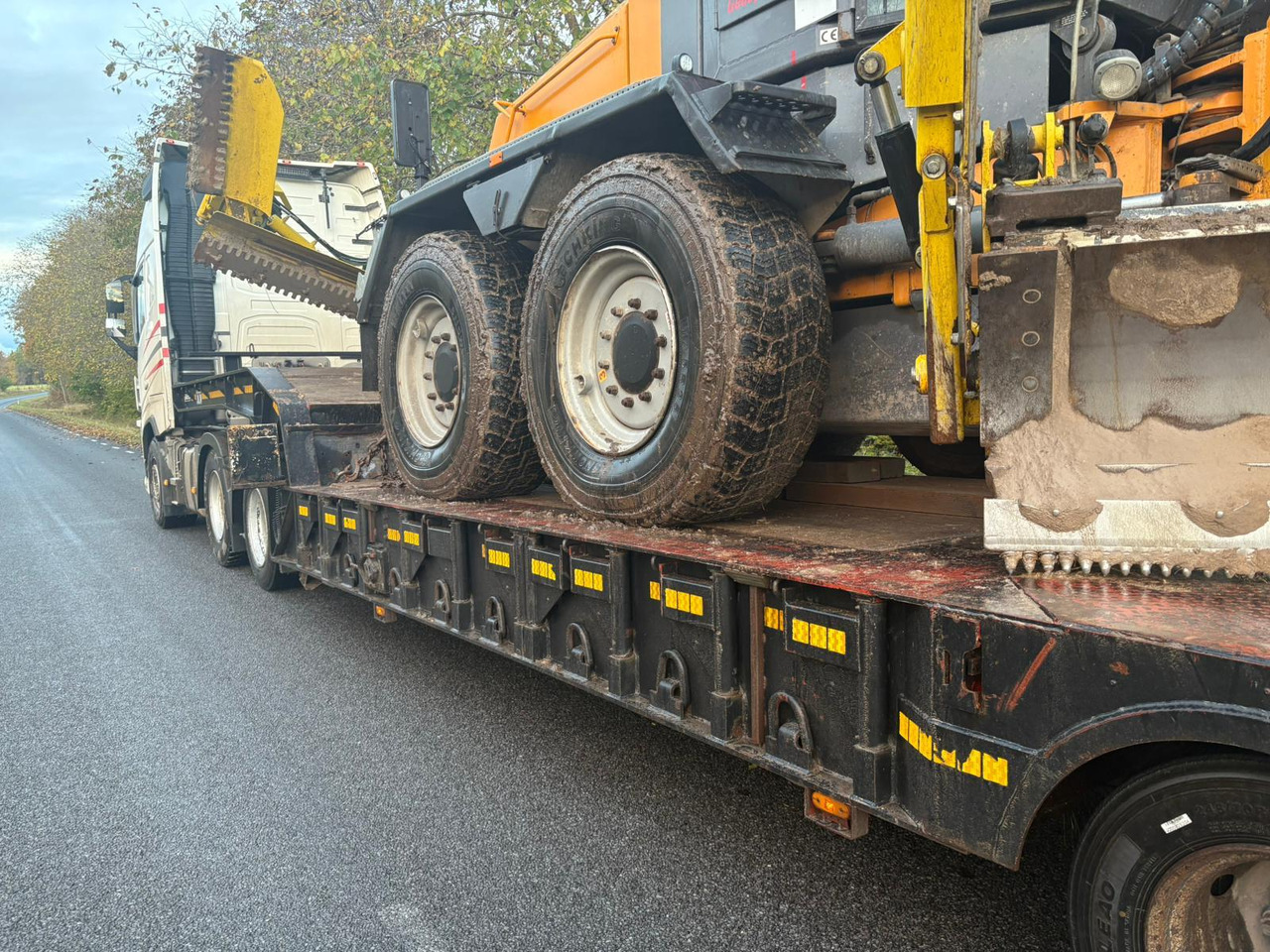 ANDOVER SFCLEX 67 - Semirremolque portavehículos: foto 4 ANDOVER SFCLEX 67 - Semirremolque portavehículos: foto 4