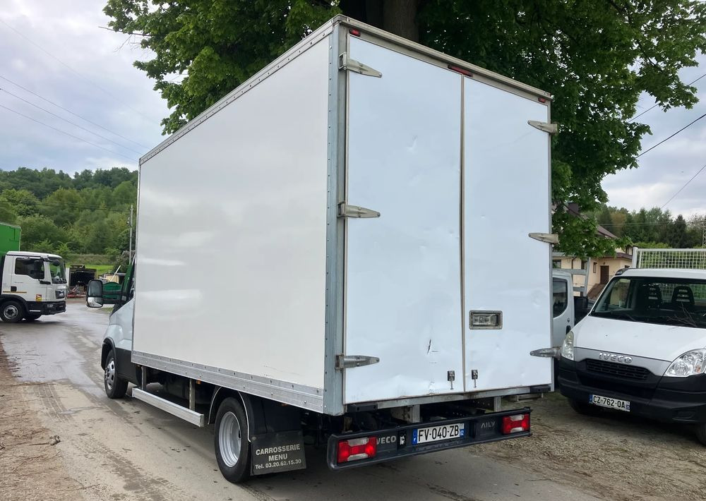 Iveco DAILY 35C16 kontener kurierka 3.0 silnik - Furgoneta caja cerrada: foto 4 Iveco DAILY 35C16 kontener kurierka 3.0 silnik - Furgoneta caja cerrada: foto 4
