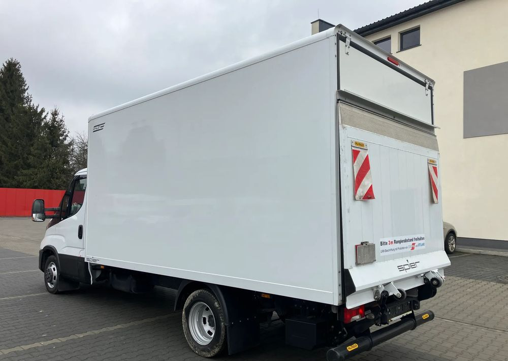 Iveco DAILY 35C16 kontener kurierka winda STAN PERFEKCYJNY - Furgoneta caja cerrada: foto 4 Iveco DAILY 35C16 kontener kurierka winda STAN PERFEKCYJNY - Furgoneta caja cerrada: foto 4
