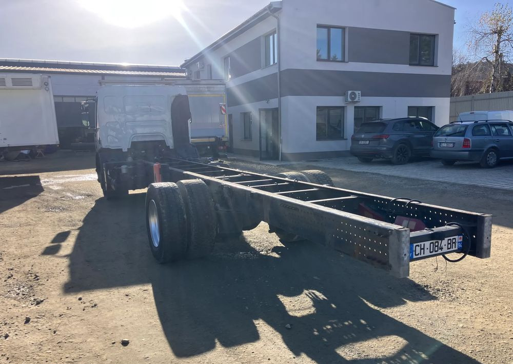 Renault RENAULT Premium 280 ramo do zabudowy - Camión chasis: foto 3 Renault RENAULT Premium 280 ramo do zabudowy - Camión chasis: foto 3