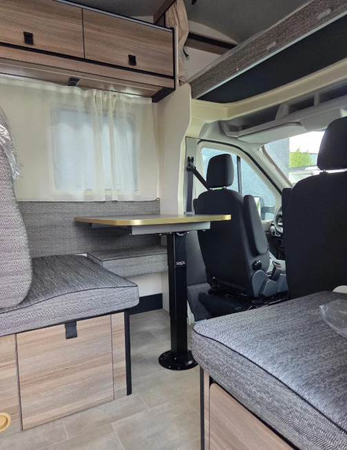 Leasing de RIMOR Rimor KILIG 695 NEW Retrofitted 5-Passenger Winterized Camera Navigation RIMOR Rimor KILIG 695 NEW Retrofitted 5-Passenger Winterized Camera Navigation: foto 7