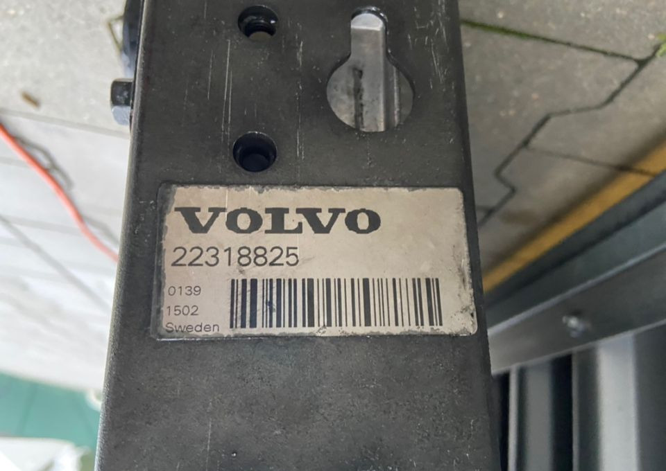 Chłodnica wody Volvo FH 4 euro 6 - Radiador para Camión: foto 3 Chłodnica wody Volvo FH 4 euro 6 - Radiador para Camión: foto 3