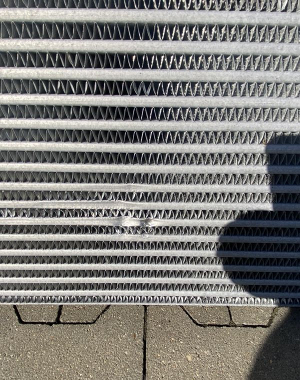 Intercooler Scania S NGS chłodnica powietrza 2022 rok 2861478 - Intercooler para Camión: foto 3 Intercooler Scania S NGS chłodnica powietrza 2022 rok 2861478 - Intercooler para Camión: foto 3