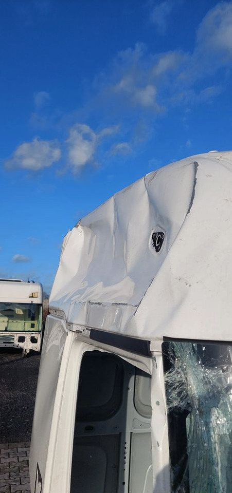 Cabina para Camión KABINA RENAULT GAMA T WYSOKA 2023R: foto 7