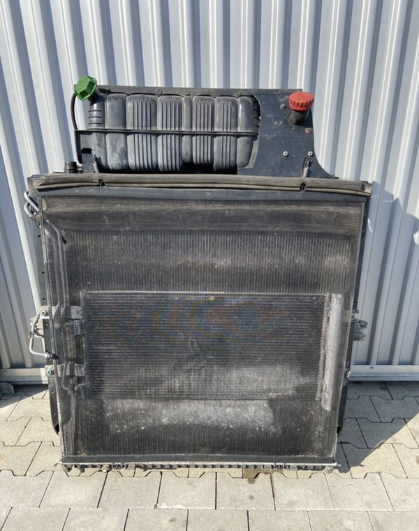 Komplet chłodnic MAN TGX euro 6 chłodnice 90 cm - Radiador para Coche: foto 2 Komplet chłodnic MAN TGX euro 6 chłodnice 90 cm - Radiador para Coche: foto 2