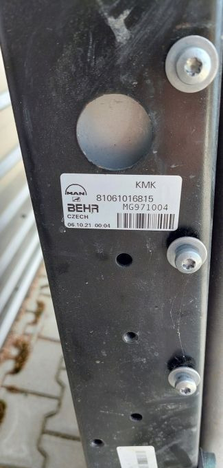 MAN TGS TG3 NOWY MODEL CHŁODNICA CHŁODNICE KOMPLET - Radiador para Camión: foto 4 MAN TGS TG3 NOWY MODEL CHŁODNICA CHŁODNICE KOMPLET - Radiador para Camión: foto 4