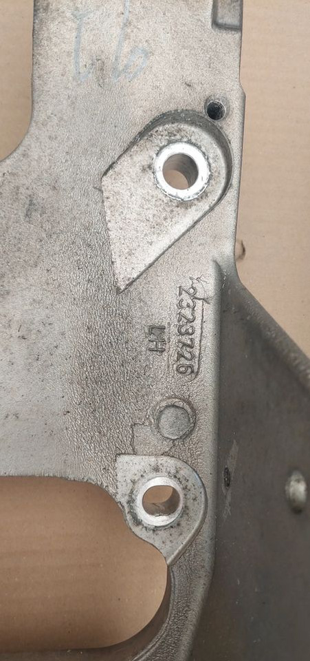 SCANIA R S MOCOWANIE ŁAPA ZAWIESZENIA KABINY 2323742 2323726 - Suspensión de cabina para Camión: foto 2 SCANIA R S MOCOWANIE ŁAPA ZAWIESZENIA KABINY 2323742 2323726 - Suspensión de cabina para Camión: foto 2