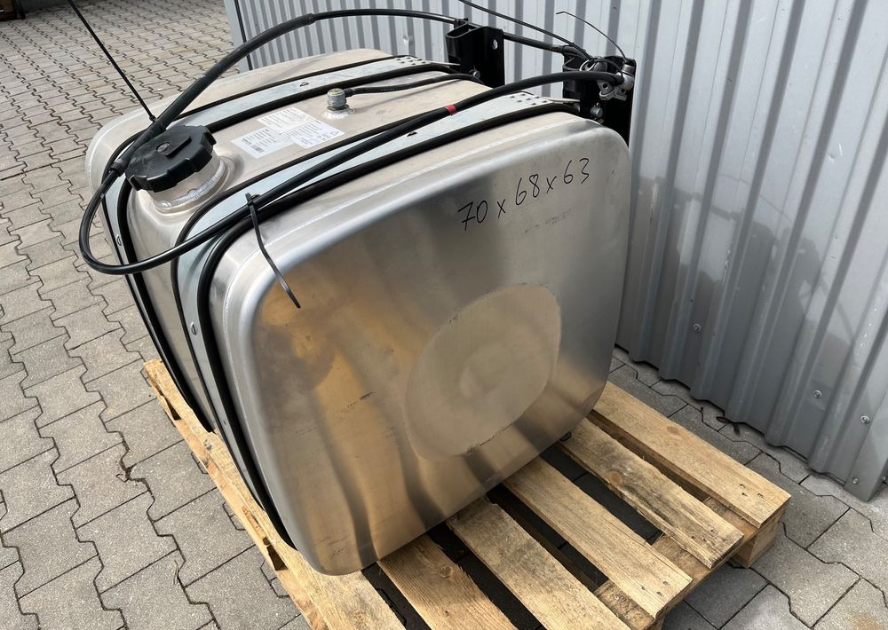 Zbiornik paliwa MAN TGX TGS 250 litrów kompletny - Sistema de combustible para Camión: foto 2 Zbiornik paliwa MAN TGX TGS 250 litrów kompletny - Sistema de combustible para Camión: foto 2