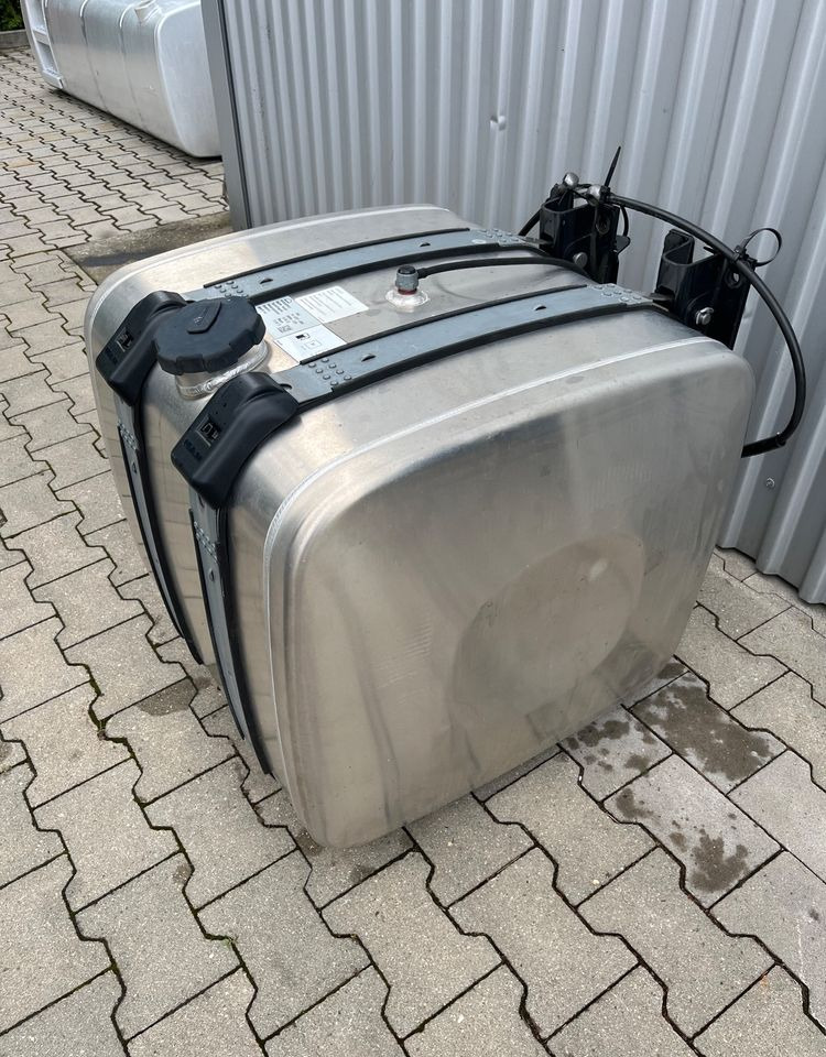 Zbiornik paliwa MAN TGX TGS 250 litrów kompletny - Sistema de combustible para Camión: foto 2 Zbiornik paliwa MAN TGX TGS 250 litrów kompletny - Sistema de combustible para Camión: foto 2