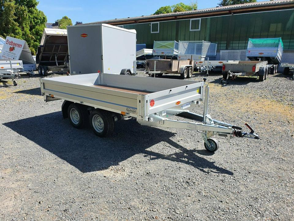 Böckmann 3016/27 F PKW-Anhänger Hochlader 2,7 to - Remolque plataforma/ Caja abierta: foto 2 Böckmann 3016/27 F PKW-Anhänger Hochlader 2,7 to - Remolque plataforma/ Caja abierta: foto 2