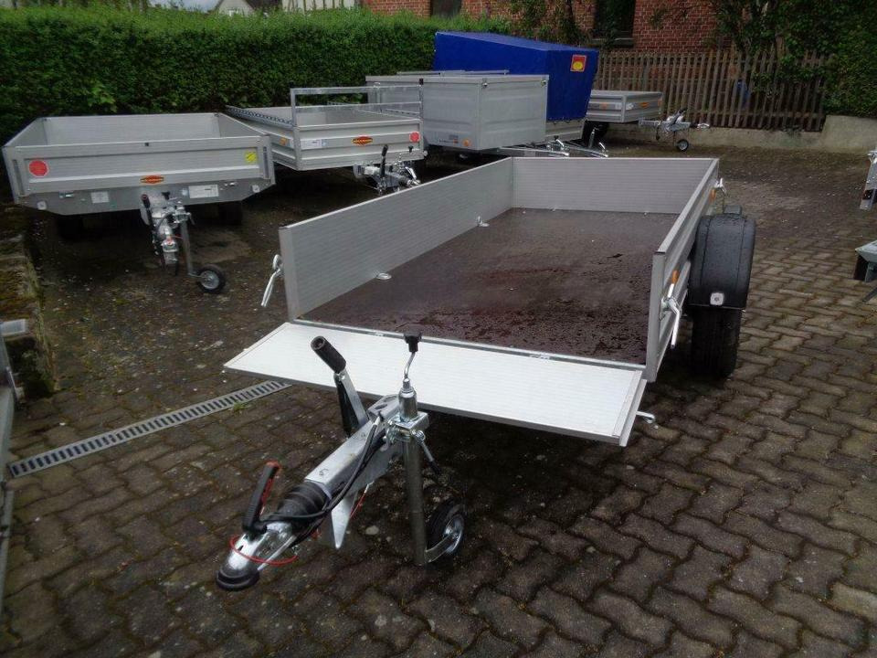 Böckmann PKW-Anhänger, 1,35 to. Einachs, Stirnwandklappe100 km/h - Remolque de coche: foto 2 Böckmann PKW-Anhänger, 1,35 to. Einachs, Stirnwandklappe100 km/h - Remolque de coche: foto 2