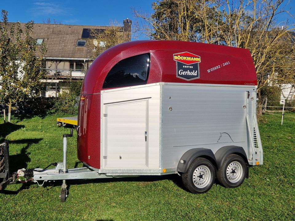 Böckmann Pferdeanhänger Champion R, SaKa., 100 km/h - Remolque para caballos: foto 1 Böckmann Pferdeanhänger Champion R, SaKa., 100 km/h - Remolque para caballos: foto 1