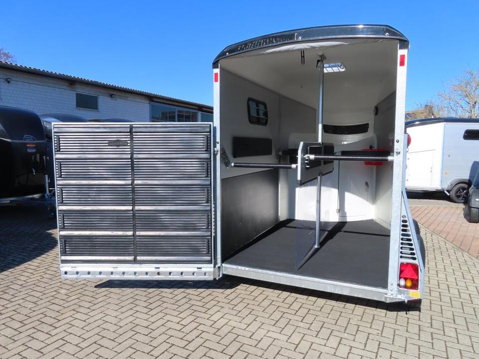 Böckmann Portax SKA 2025 Neu, Pferdeanhänger Sattelkammer,100 km - Remolque para caballos: foto 5 Böckmann Portax SKA 2025 Neu, Pferdeanhänger Sattelkammer,100 km - Remolque para caballos: foto 5