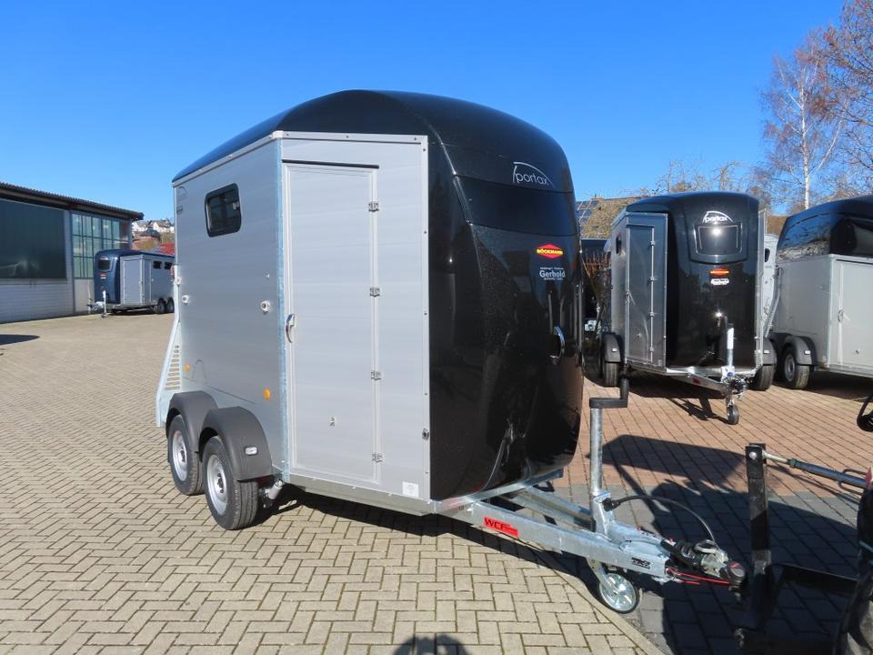 Böckmann Portax SKA 2025 Neu, Pferdeanhänger Sattelkammer,100 km - Remolque para caballos: foto 1 Böckmann Portax SKA 2025 Neu, Pferdeanhänger Sattelkammer,100 km - Remolque para caballos: foto 1
