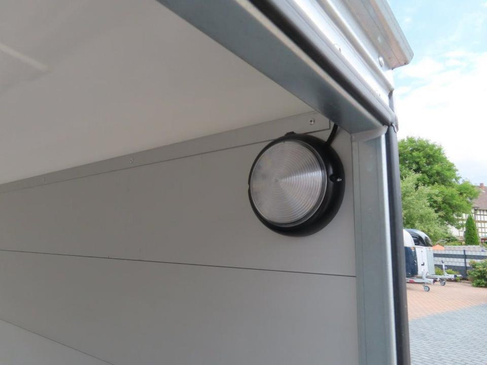 Kofferanhänger Motorradanhänger Mietanhänger Umzug Leihanhänger - Remolque para moto: foto 4 Kofferanhänger Motorradanhänger Mietanhänger Umzug Leihanhänger - Remolque para moto: foto 4