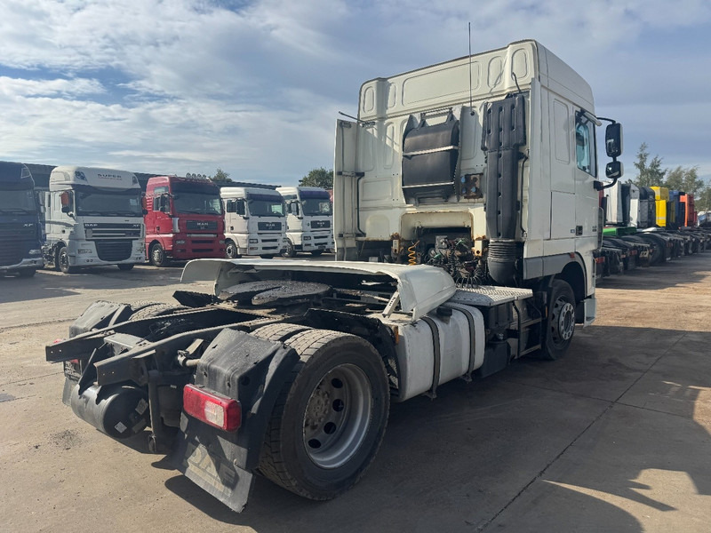 DAF 105 XF 460 Space Cab (MANUAL GEARBOX / BOITE MANUELLE) - Cabeza tractora: foto 5 DAF 105 XF 460 Space Cab (MANUAL GEARBOX / BOITE MANUELLE) - Cabeza tractora: foto 5