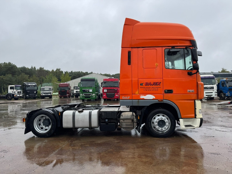 DAF 105 XF 460 Super Space Cab (PERFECT CONDITION / PARFAIT ETAT) - Cabeza tractora: foto 4 DAF 105 XF 460 Super Space Cab (PERFECT CONDITION / PARFAIT ETAT) - Cabeza tractora: foto 4