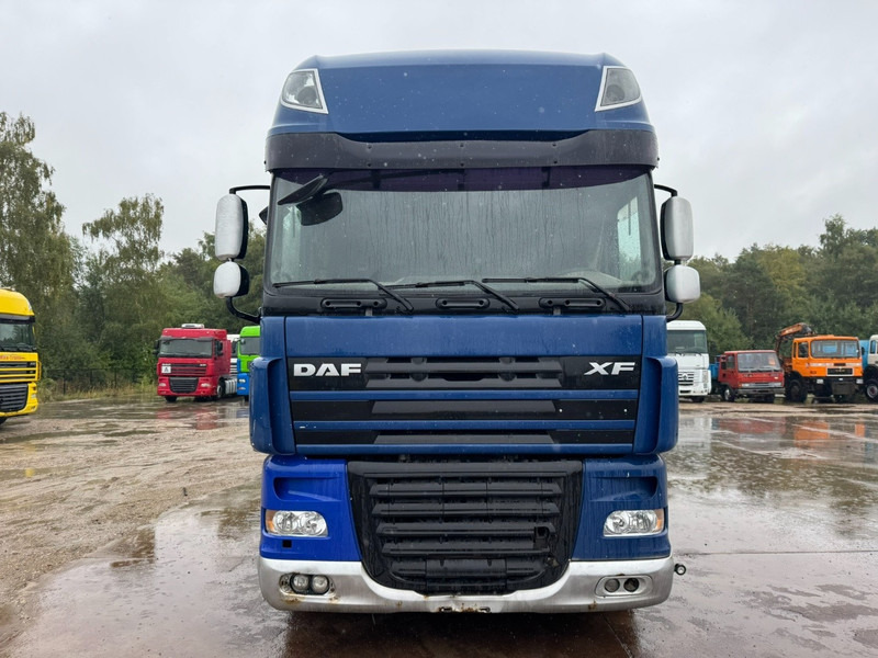 DAF 105 XF 460 Super Space Cab (PERFECT CONDITION / PARFAIT ETAT) NX1207 - Cabeza tractora: foto 2 DAF 105 XF 460 Super Space Cab (PERFECT CONDITION / PARFAIT ETAT) NX1207 - Cabeza tractora: foto 2