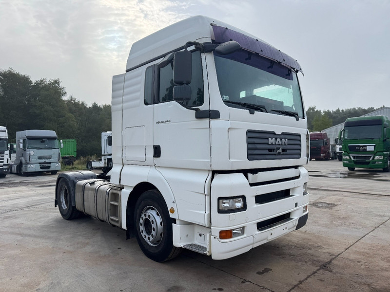 MAN TGA 18.440 (MANUAL GEARBOX / BOITE MANUELLE / PERFECT) - Cabeza tractora: foto 3 MAN TGA 18.440 (MANUAL GEARBOX / BOITE MANUELLE / PERFECT) - Cabeza tractora: foto 3