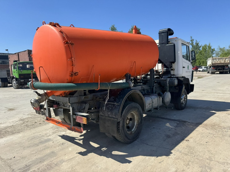 Mercedes-Benz SK 914 (8000 L / STEEL SUSPENSION & MANUAL PUMP / SUSPENSION LAMES & POMPE MANUELLE) - Limpieza de alcantarillado: foto 5 Mercedes-Benz SK 914 (8000 L / STEEL SUSPENSION & MANUAL PUMP / SUSPENSION LAMES & POMPE MANUELLE) - Limpieza de alcantarillado: foto 5
