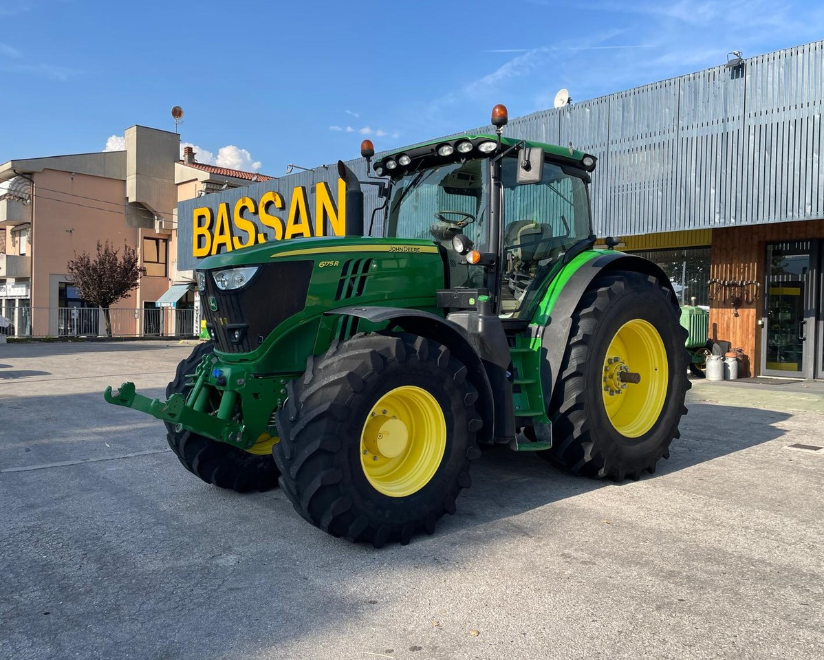 JOHN DEERE 6175 R - Tractor: foto 1 JOHN DEERE 6175 R - Tractor: foto 1