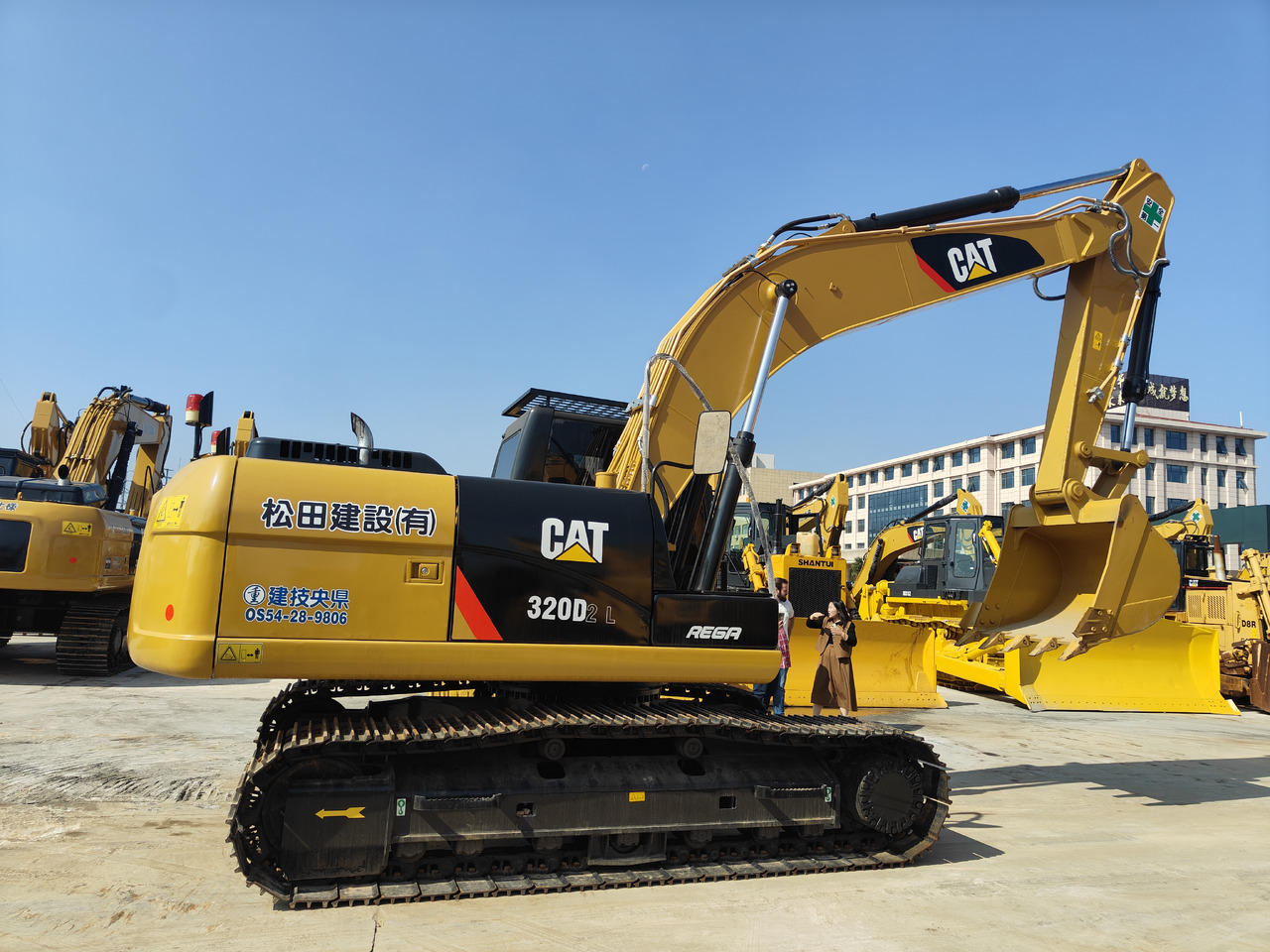 CATERPILLAR 320d - Excavadora de cadenas: foto 1 CATERPILLAR 320d - Excavadora de cadenas: foto 1