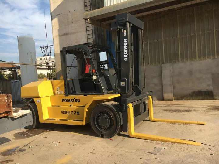 Nice Performance 100% Original komatsu 15tons Forklift on Sale 15 Ton Diesel Forklifts Industrial Price for Sale - Carretilla elevadora diésel: foto 4 Nice Performance 100% Original komatsu 15tons Forklift on Sale 15 Ton Diesel Forklifts Industrial Price for Sale - Carretilla elevadora diésel: foto 4