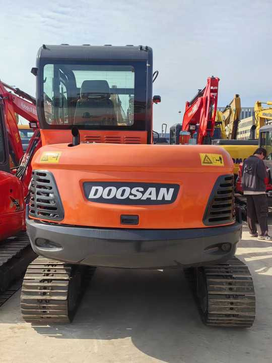 Used Digger DOOSAN DX60 Construction Machinery Construction Digger Used DOOSAN DX60 Cheap Excavator - Excavadora de cadenas: foto 4 Used Digger DOOSAN DX60 Construction Machinery Construction Digger Used DOOSAN DX60 Cheap Excavator - Excavadora de cadenas: foto 4