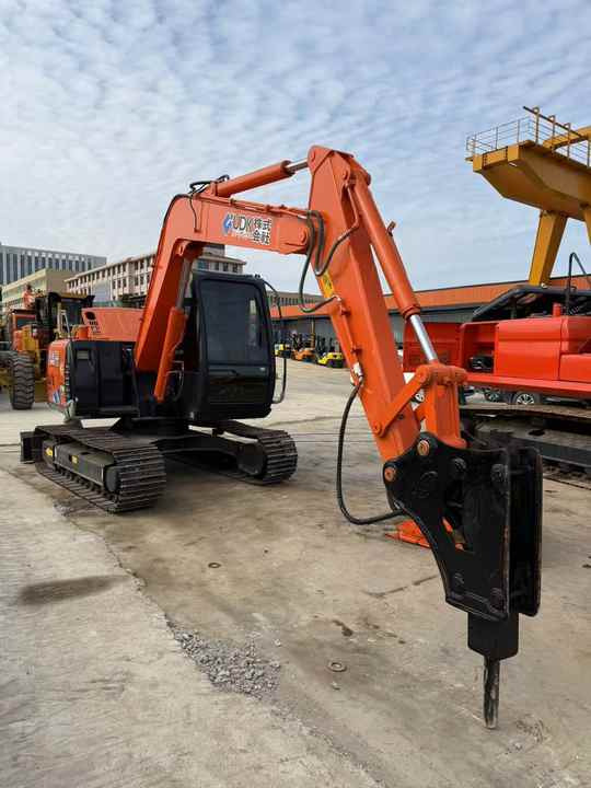 Used Hitachi Earth Moving Machine Zaxis70 Second Hand Small Size Mini Diggers Used Hitachi Mini Excavators Zx55 Zx50 Zx60 Zx70 - Excavadora: foto 2 Used Hitachi Earth Moving Machine Zaxis70 Second Hand Small Size Mini Diggers Used Hitachi Mini Excavators Zx55 Zx50 Zx60 Zx70 - Excavadora: foto 2