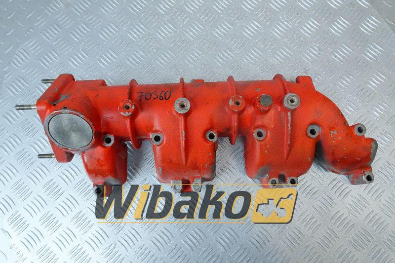 Intake manifold for engine Deutz BF6M1015 04222693R - Colector de admisión para Maquinaria de construcción: foto 1 Intake manifold for engine Deutz BF6M1015 04222693R - Colector de admisión para Maquinaria de construcción: foto 1