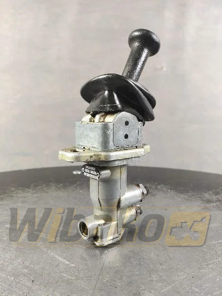 Wabco 9617221500 - Válvula hidráulica para Maquinaria de construcción: foto 1 Wabco 9617221500 - Válvula hidráulica para Maquinaria de construcción: foto 1