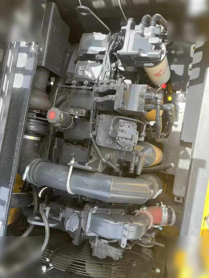 Excavadora de cadenas KOMATSU PC400 LC-8: foto 9 Excavadora de cadenas KOMATSU PC400 LC-8: foto 9