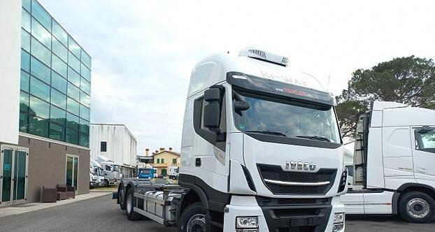IVECO STRALIS 480 2020 FULL PNEUMATICO EURO 6 - Camión portacontenedore/ Intercambiable: foto 4 IVECO STRALIS 480 2020 FULL PNEUMATICO EURO 6 - Camión portacontenedore/ Intercambiable: foto 4