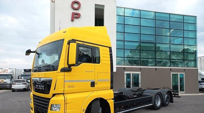 MAN TGX 26.500 MOTRICE 3 ASSI TELAIO EURO 6 2019 - Camión chasis: foto 3 MAN TGX 26.500 MOTRICE 3 ASSI TELAIO EURO 6 2019 - Camión chasis: foto 3
