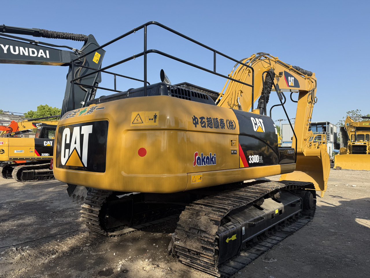 CATERPILLAR CAT320D2L excavator for sale at good price - Excavadora de cadenas: foto 1 CATERPILLAR CAT320D2L excavator for sale at good price - Excavadora de cadenas: foto 1