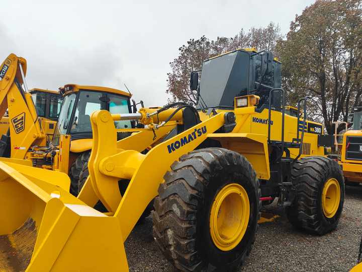 Certified Pre-Owned Komatsu WA380-3 | Heavy-Duty Loader for Mining/ Construction - Price Negotiable! - Cargadora de ruedas: foto 3 Certified Pre-Owned Komatsu WA380-3 | Heavy-Duty Loader for Mining/ Construction - Price Negotiable! - Cargadora de ruedas: foto 3